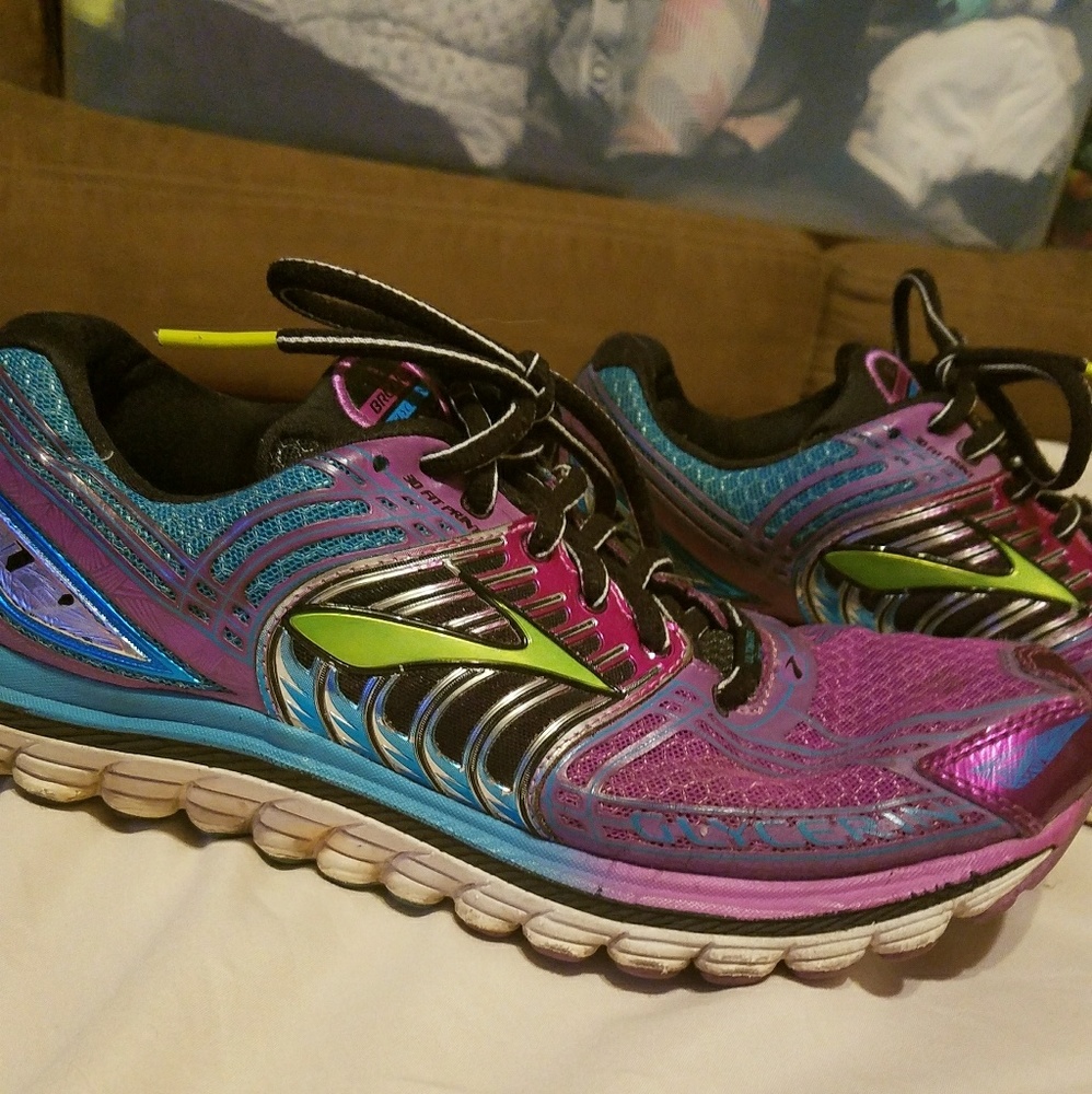 brook shoes for women size 9